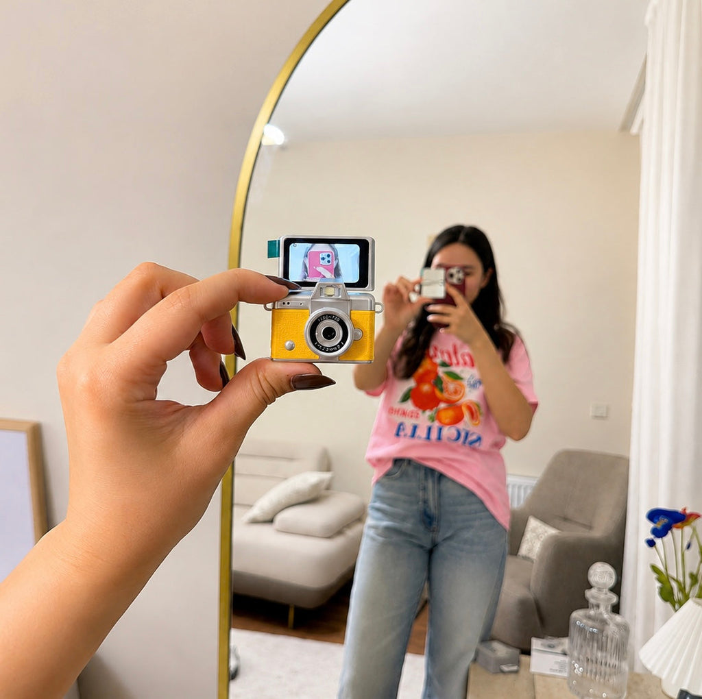 Mini flip digital keychain camera